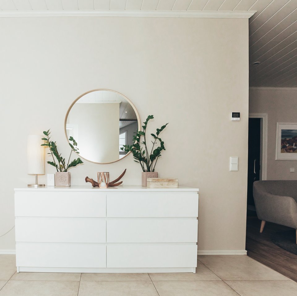 Simons Talo eteinen - Simons Hus hall